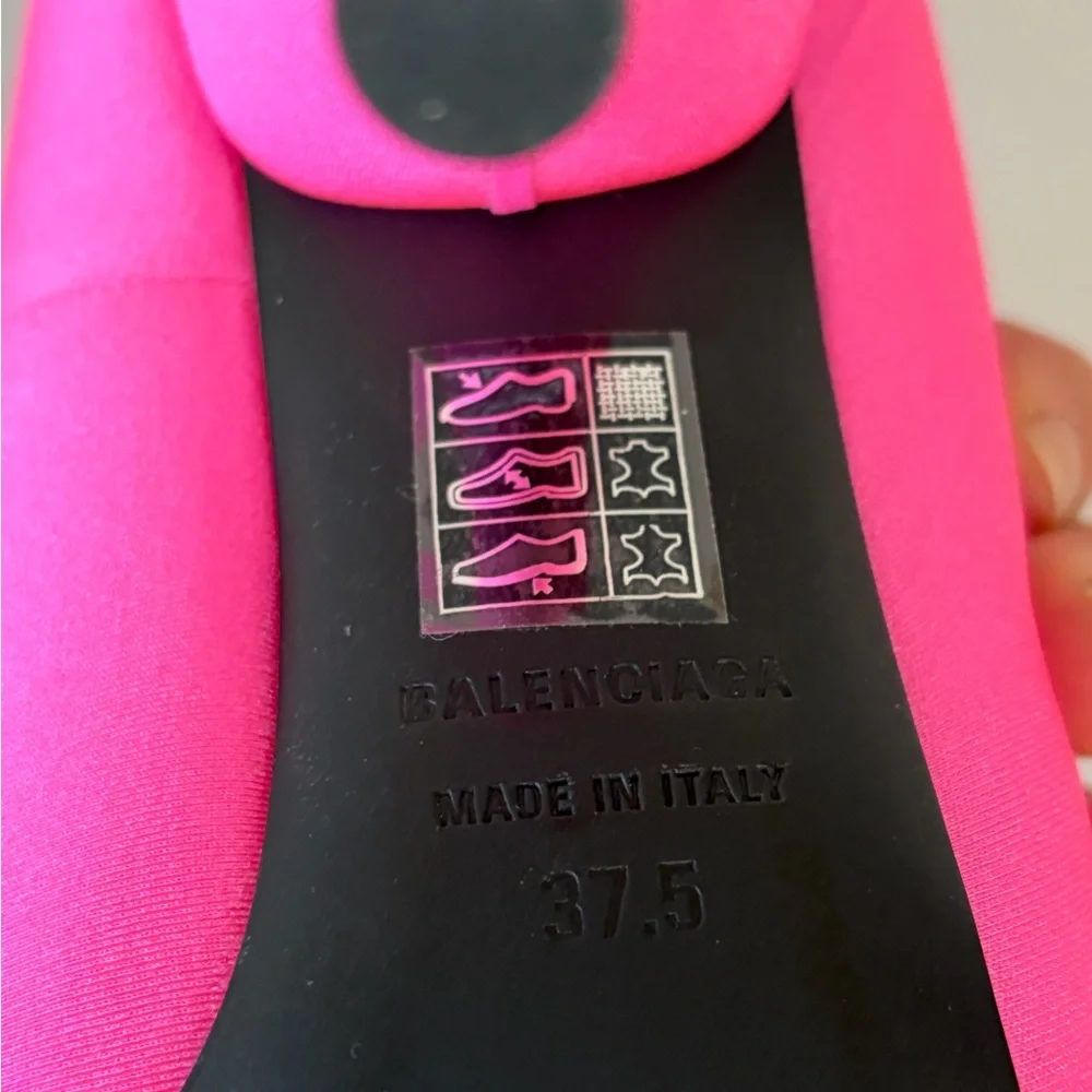 Balenciaga pink puffy knife heels - Picture 5 of 13